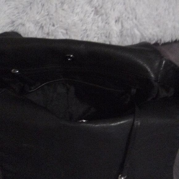 Michael Kors Purse - Picture 4 of 7